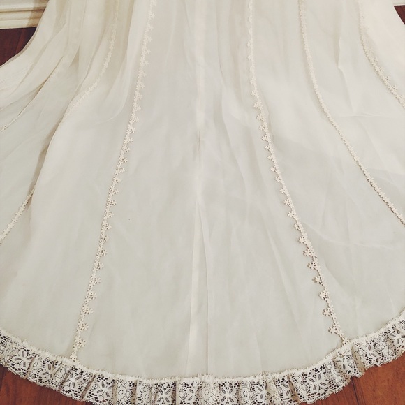 Vintage Victorian Wedding dress - Picture 4 of 8